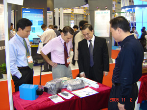 武汉娱乐pg平台闪亮登场《第五届武汉光博会》