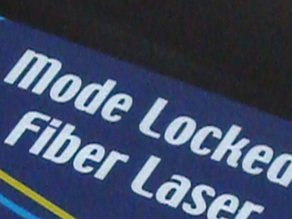 920nm和1190nm光谱范围的高功率飞秒光纤激光器