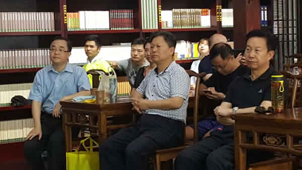 陈义红参加湖北省暨武汉市新侨2016年迎国庆徒步健行活动