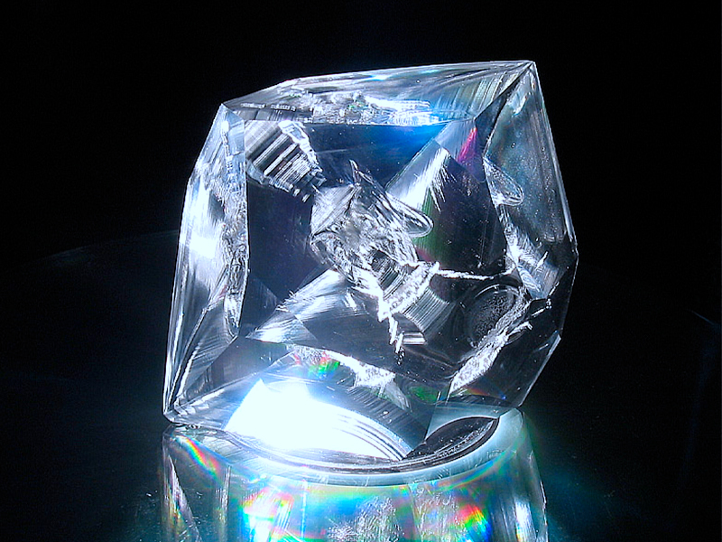 突破线宽调控瓶颈！LBO晶体如何塑造光参量振荡器的未来？