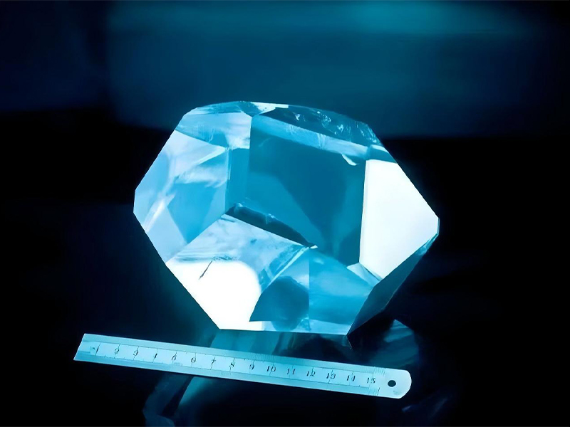 LBO晶体在DUV光刻机中的作用