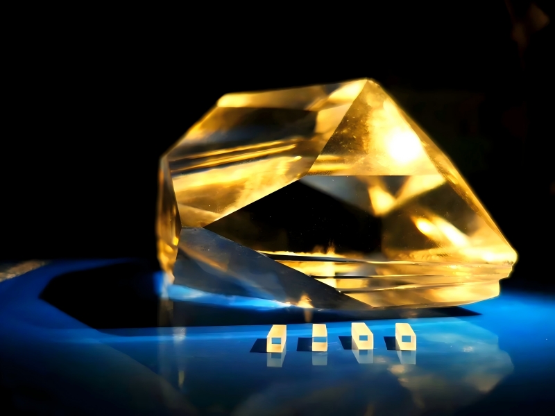 LBO晶体：非线性光学领域的高效变频解决方案